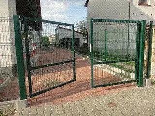 Pletivo, oplotenie - Brána naplnená zváranými panelmi 5x1,7 m