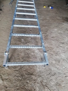 Rebrík -  Evakuačný rebrík na streche. Žiadny kôš 970 cm 24h