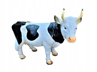 Záhradná figúrka - priemerný stojaci model kravy a