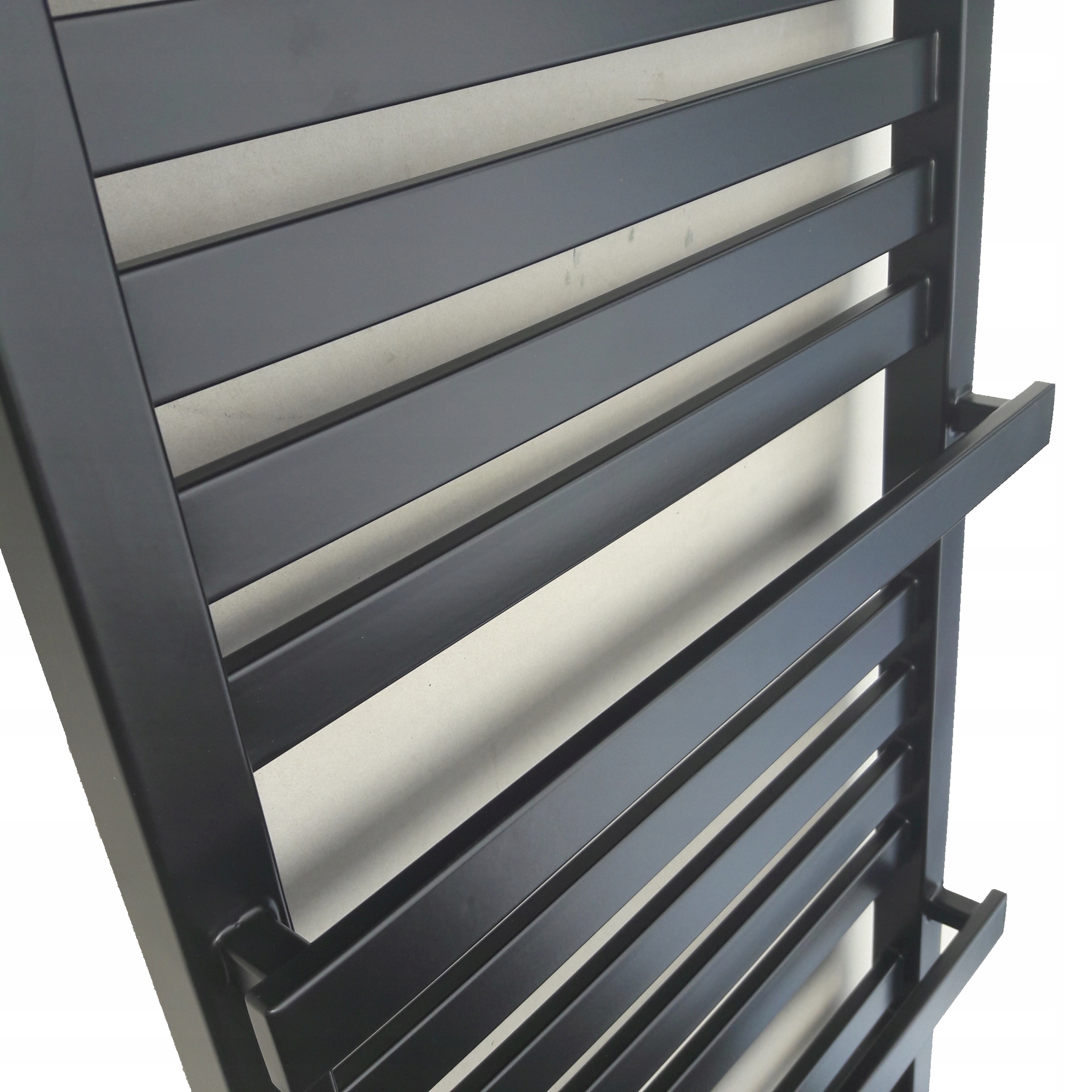 Kúpeľňový radiátor Komex 270 W 430 x 750 mm čierny