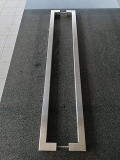 Kľučky na dvere - Manipulácia s držiakom dverí z nehrdzavejúcej gaternity 120 cm