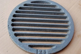 Grid Guľatý liatinový 24 cm Nový poľský