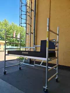 Rebrík -  Minglingové lešenie hliníka jazdy 2,90 m
