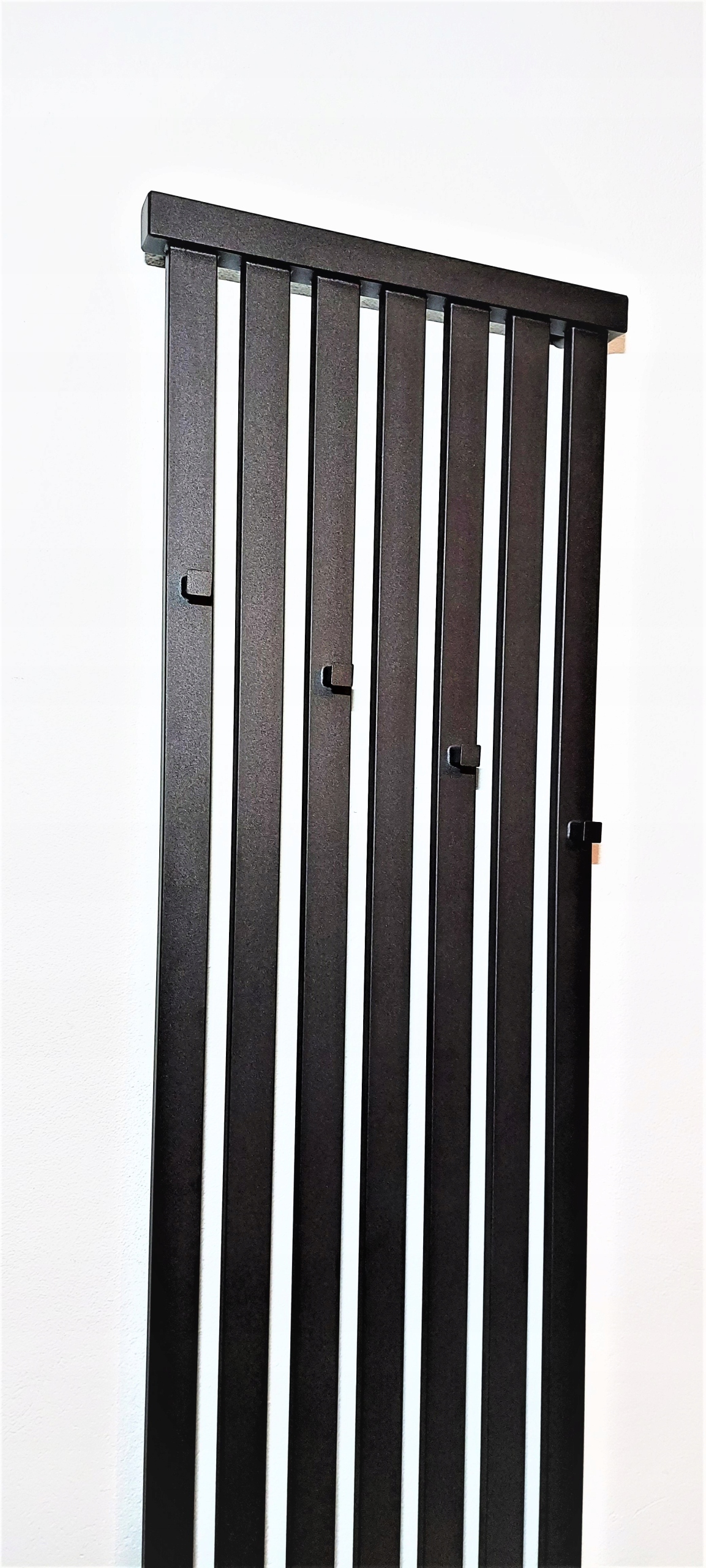 Dragon 840 W vodný kúpeľňový radiátor 450 x 1600 mm biely, čierny, sivý
