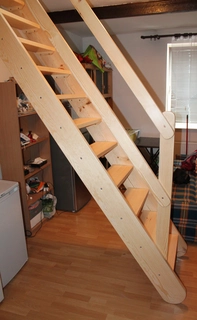Nastaviteľné schody mletie borovicová bariéra 360x80