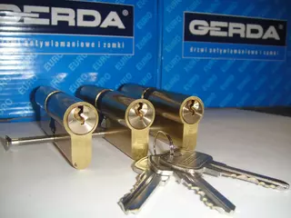 Zámok na dvere -  Tri vložky Gerda pre jednu mosadz 30/30