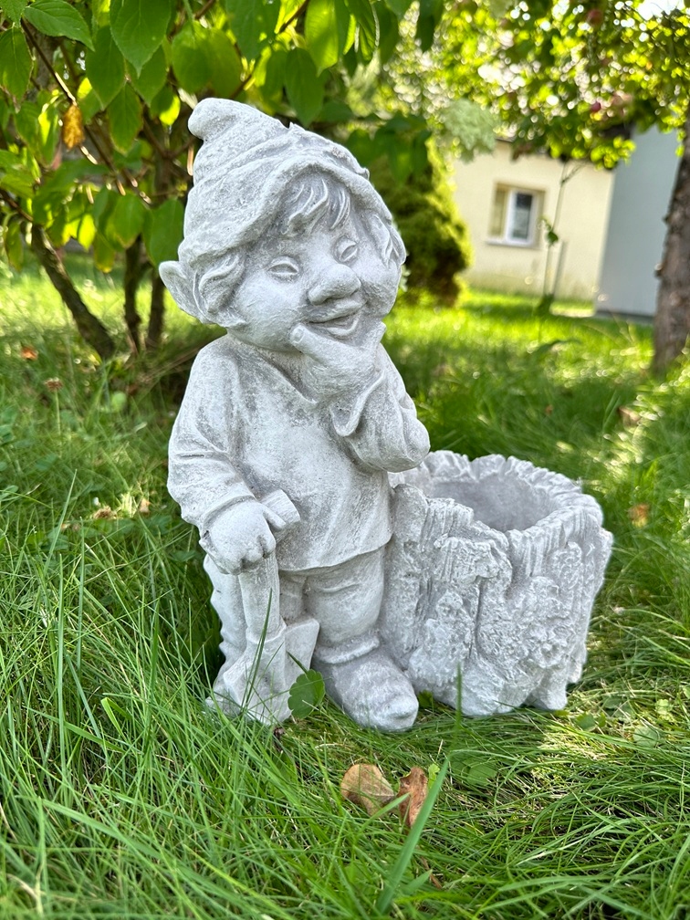 Záhradná FIGÚRKA Z BETÓNU GNOLL TROLL škriatok