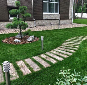 Betónová chodníková doska 60×15 cm DREVODEKOR – imitácia dreva, extra pevnosť